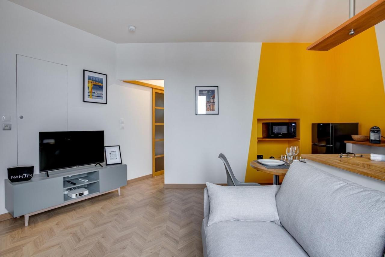 Au Coeur De Nantes Design Et Cosy Apartment Luaran gambar